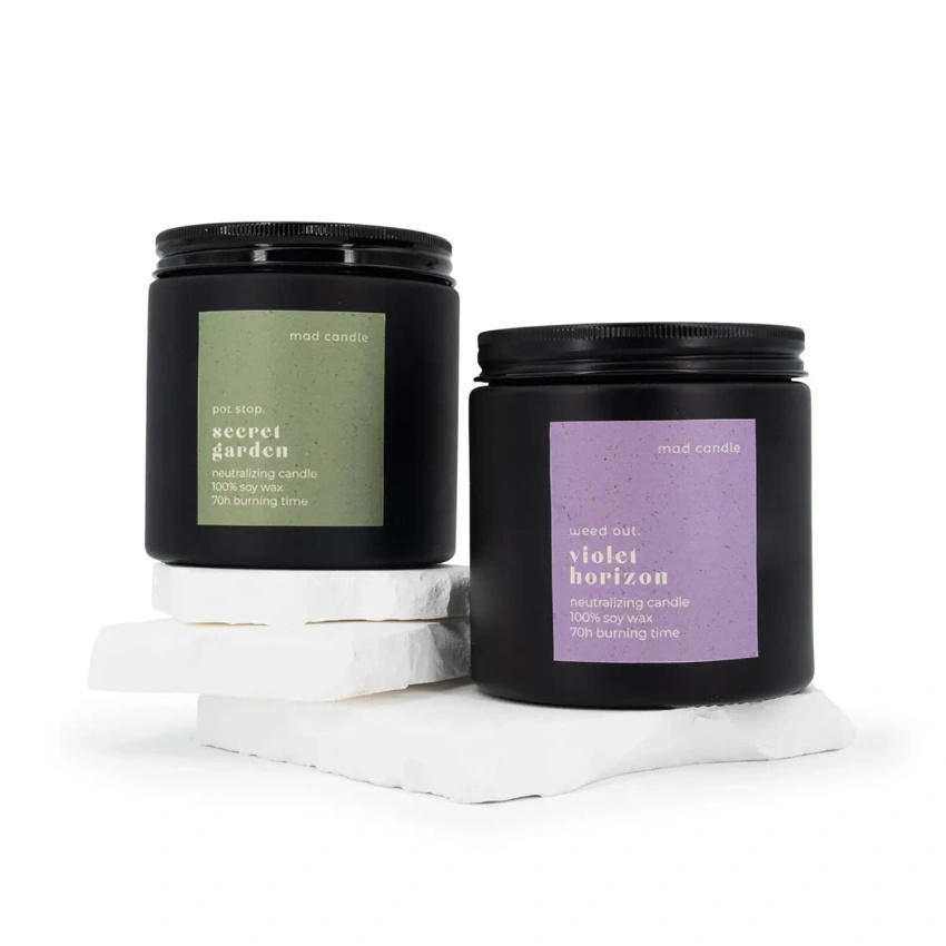 Sojowa świeca neutralizująca nieprzyjemne zapachy Violet Horizon Mad Candle 350 g