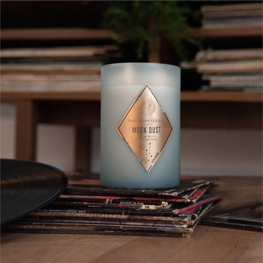 Pánská vonná svíčka sojová Moon Dust Colonial Candle
