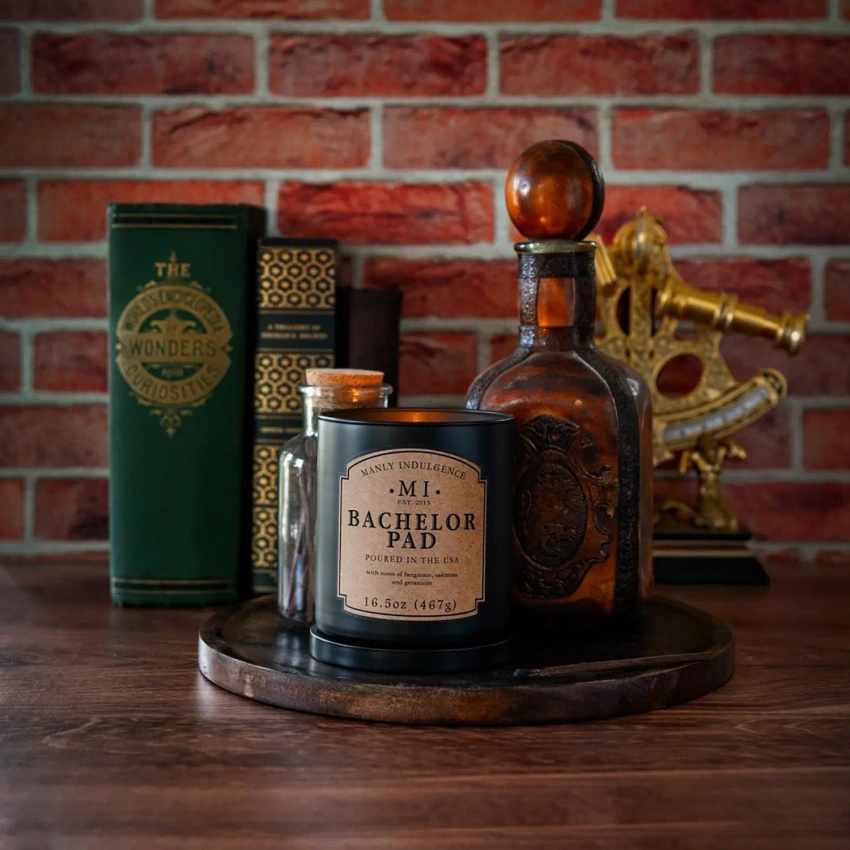 Duftkerze Soja für Männer Colonial Candle - Bachelor Pad