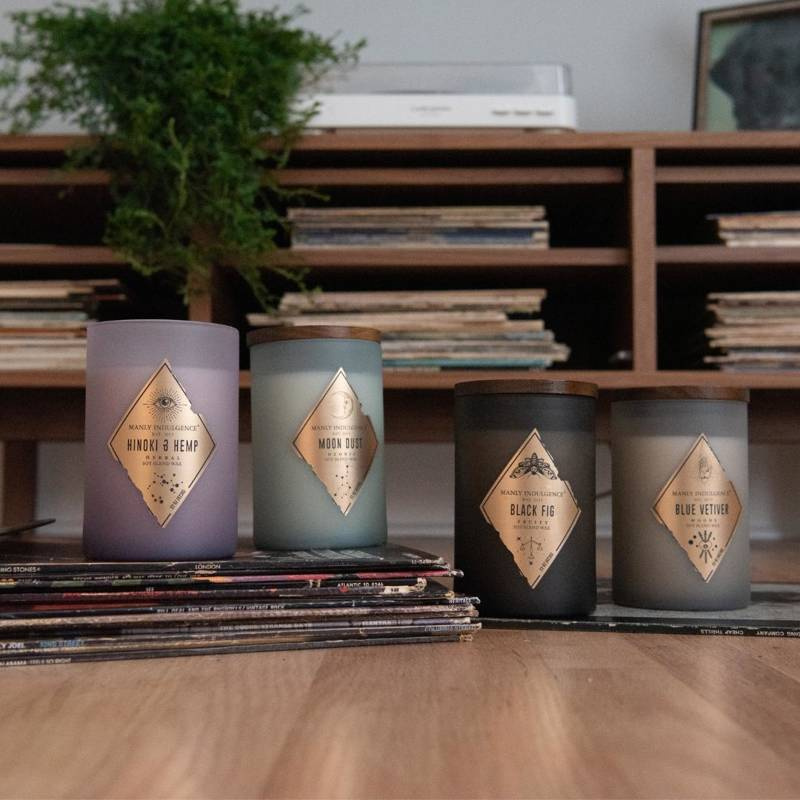 Masculine soy scented candle Blue Vetiver Colonial Candle